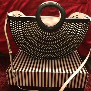 Henri Bendel purse